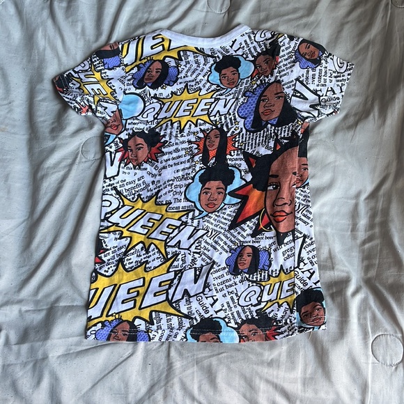 Cute on girls shirt - Picture 2 of 3